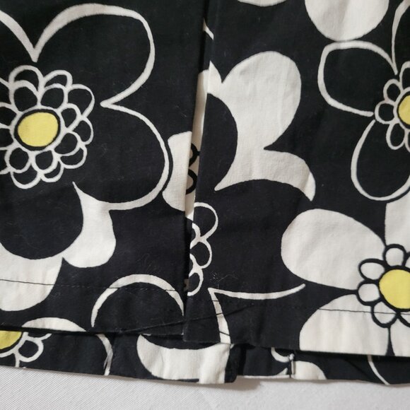 Gymboree Bee Chic NWOT Floral Jacket size Small 5-6. Located A22 - Picture 2 of 3